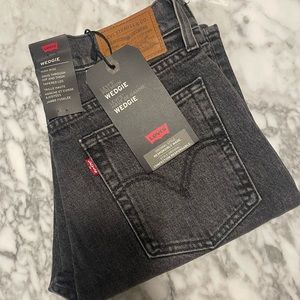 NWT Levi’s Wedgie High-rise Jeans